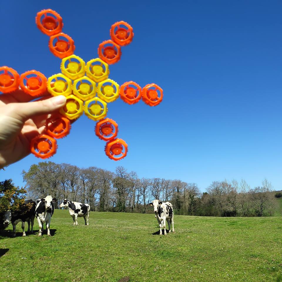 Figura de un Sol realizada con Tapon Ladrillo